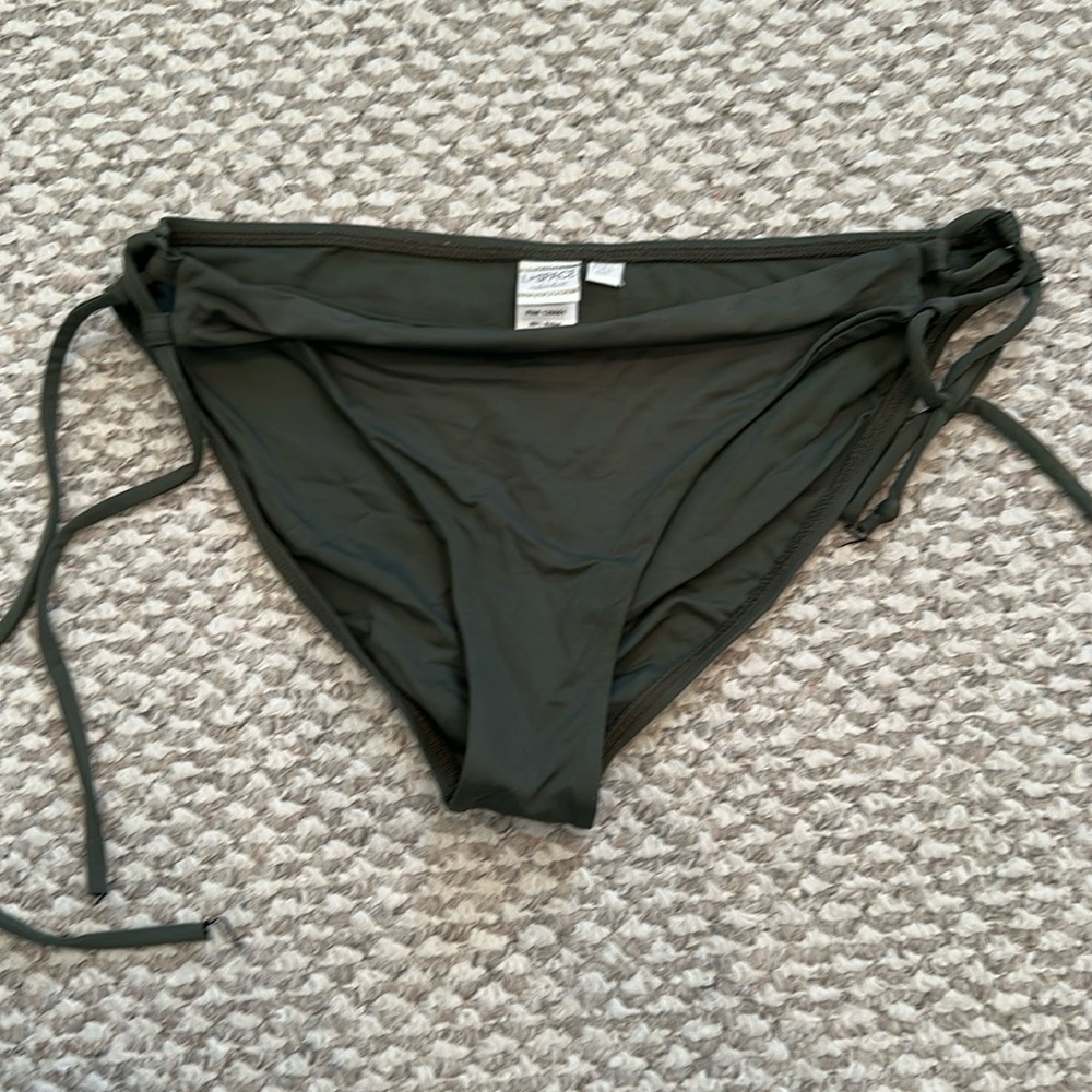 L Space bikini bottom